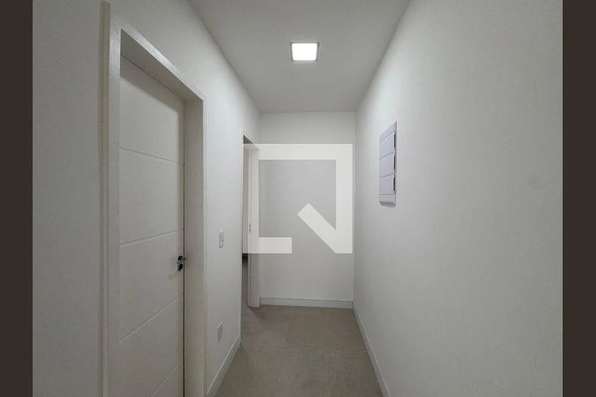 Rental house with 4 bedrooms and 222 m², balcony — photo 37