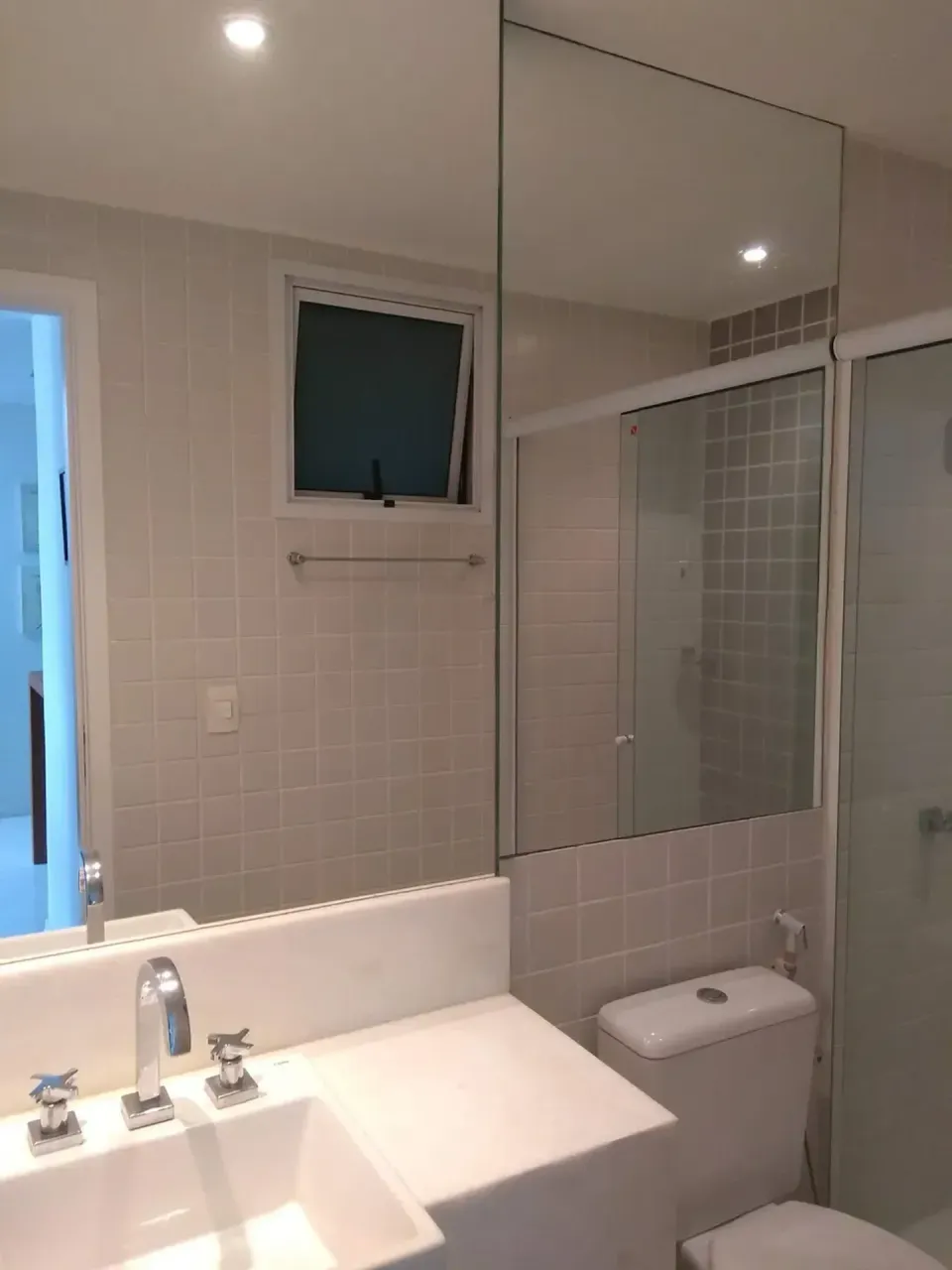 Furnished 1-bedroom apartment with an outdoor pool — photo 15