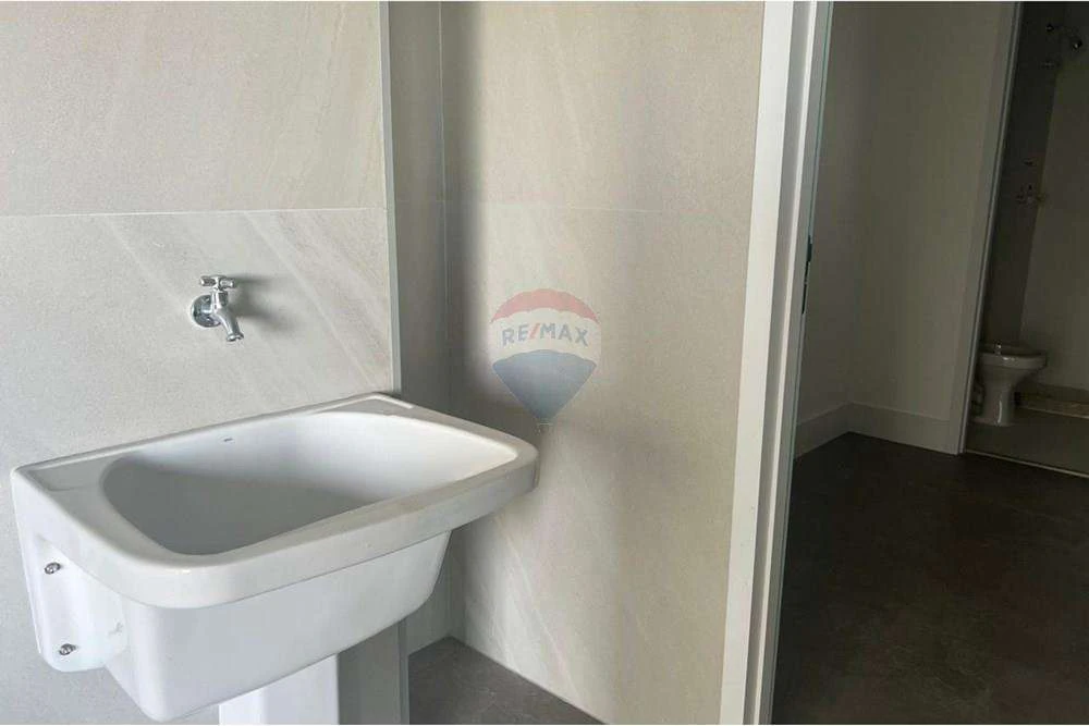 150 m² apartment with 3 en-suite bedrooms and parking — photo 13