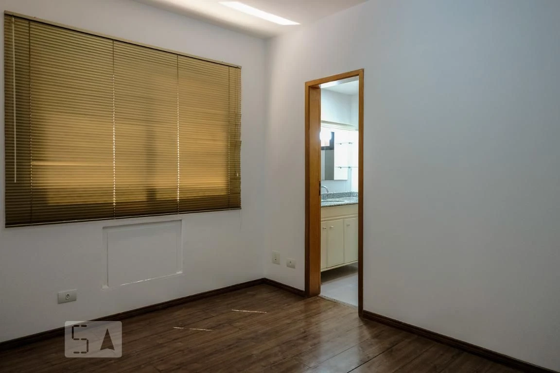 3-bedroom apartment with a mountain view — photo 16