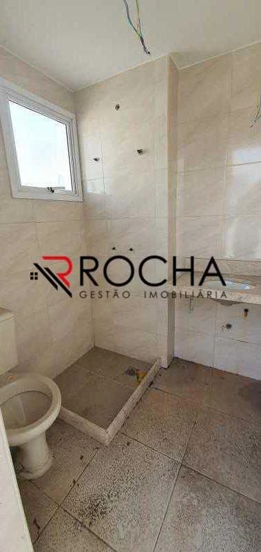 Furnished duplex penthouse with balcony and 3 en-suites — photo 16