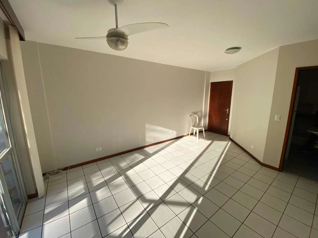Apartamento de 3 dormitorios con zona de trabajo lista — photo 3