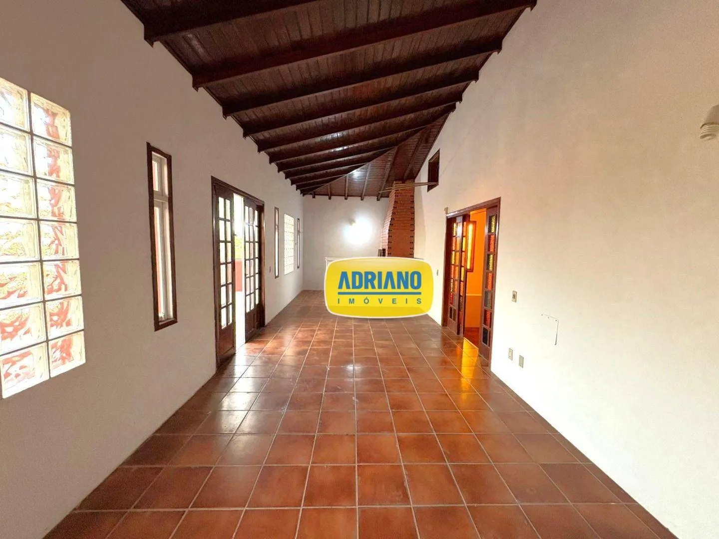 House with 5 bedrooms and 4 parking spaces, 400 m² — photo 15