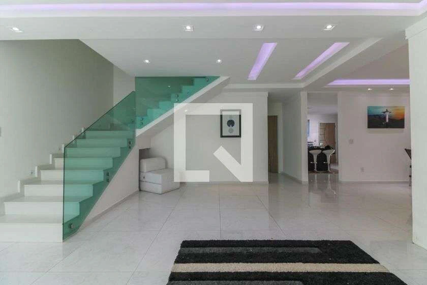 Condominium house with 5 bedrooms and 4 bathrooms — photo 20