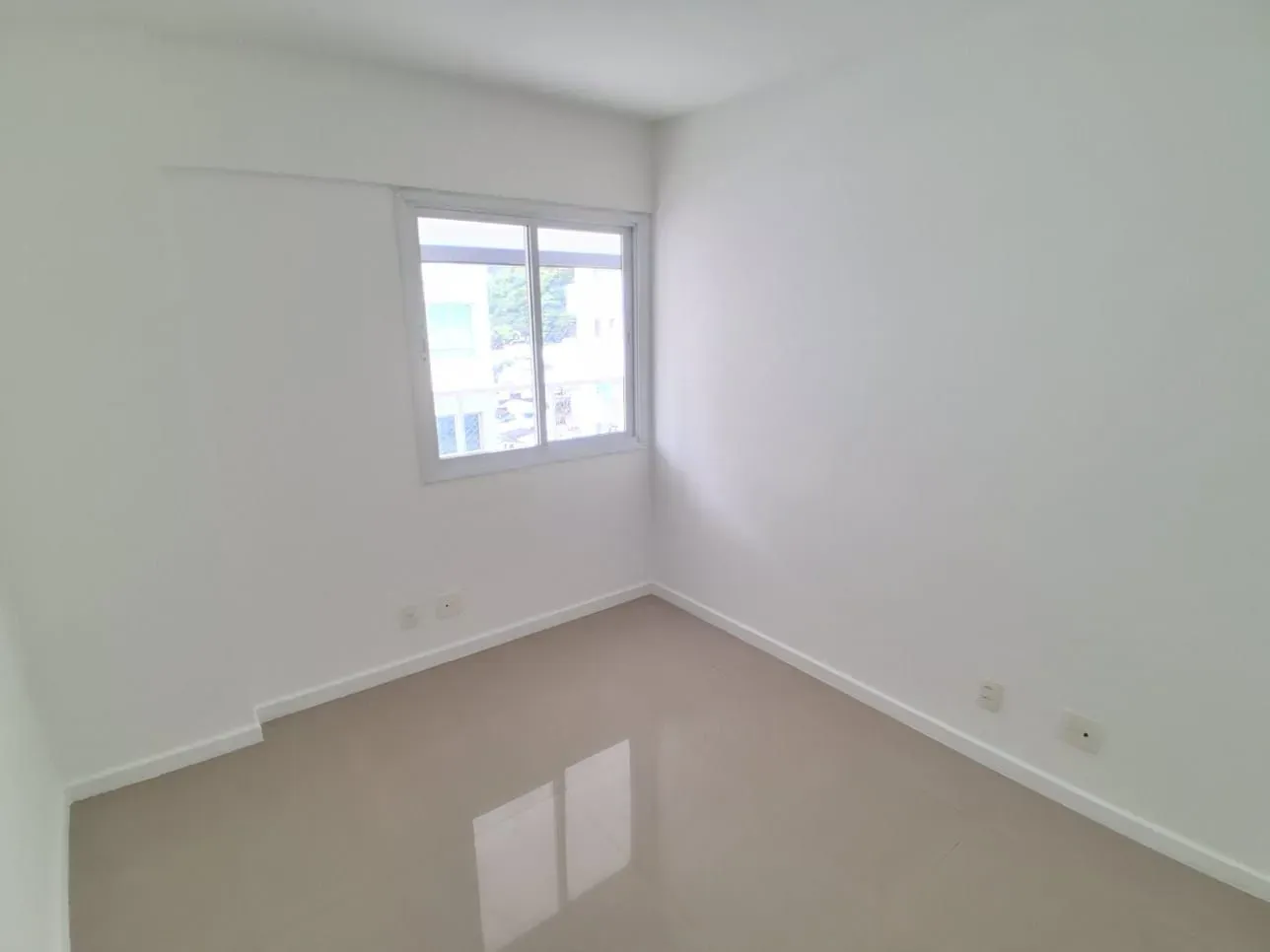 107 m² apartment with 4 bedrooms and 2 parking spaces — photo 11
