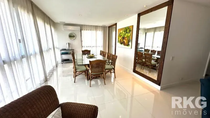 Apartamento mobiliado com 4 quartos e 5 banheiros — photo 7