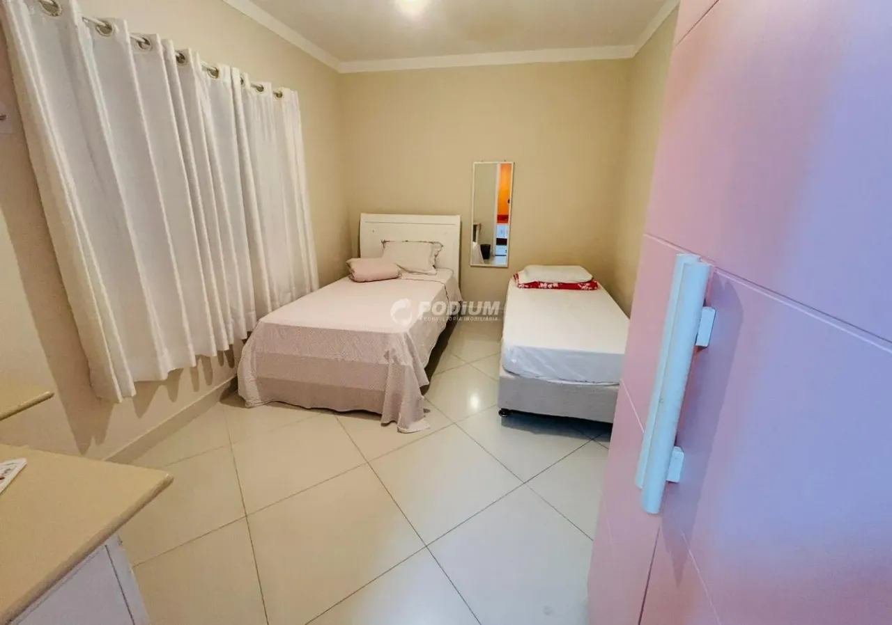 Unfurnished house with 5 bedrooms and 5 bathrooms — photo 7