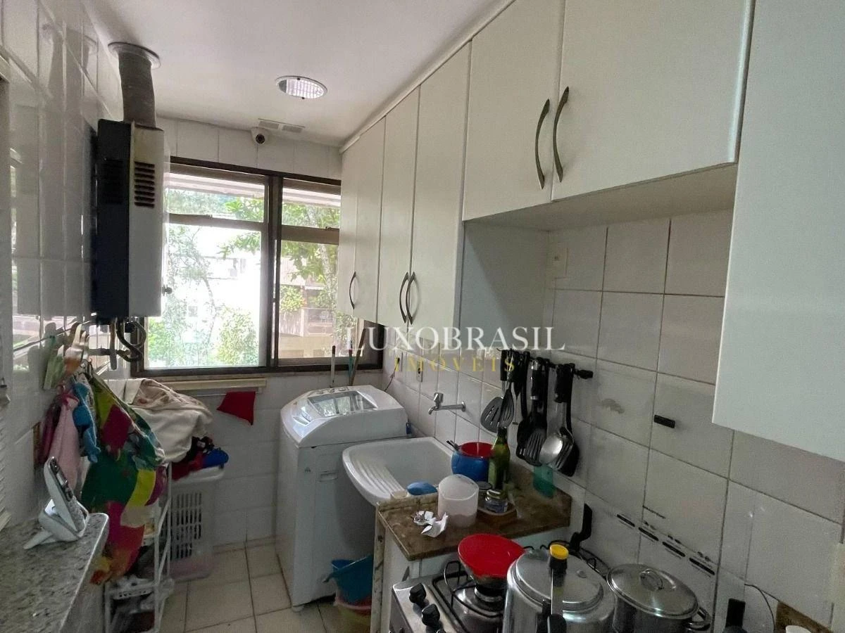 Furnished 3-bedroom apartment with 3 bathrooms — photo 21