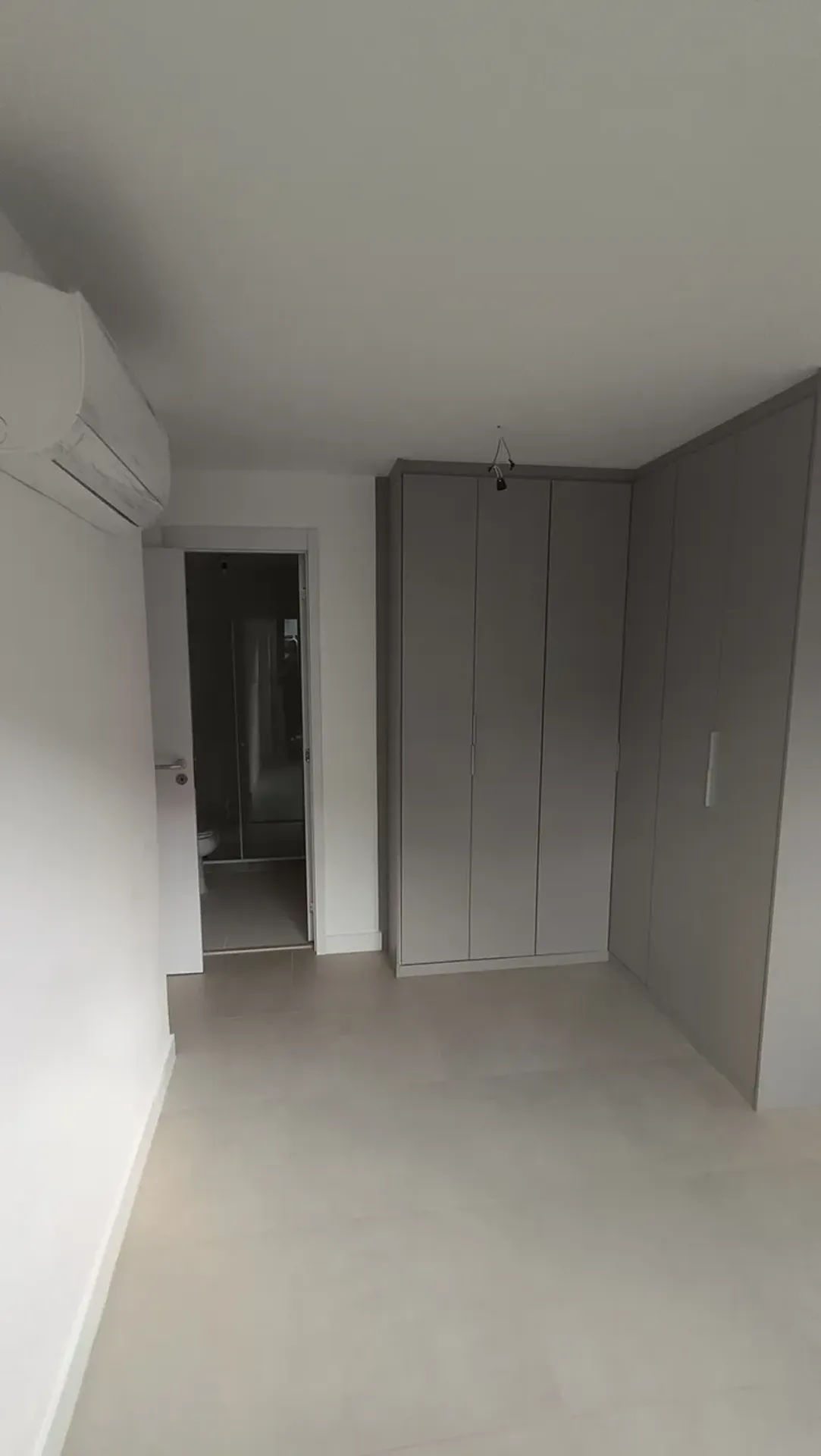 Квартира 73 м² с застеклённым балконом и видом на горы — photo 4