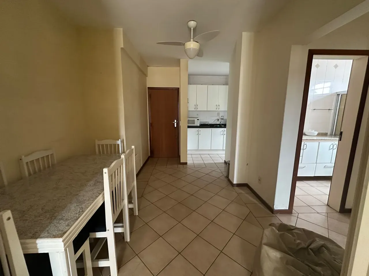 One-bedroom apartment with a water view in Florianópolis — photo 4