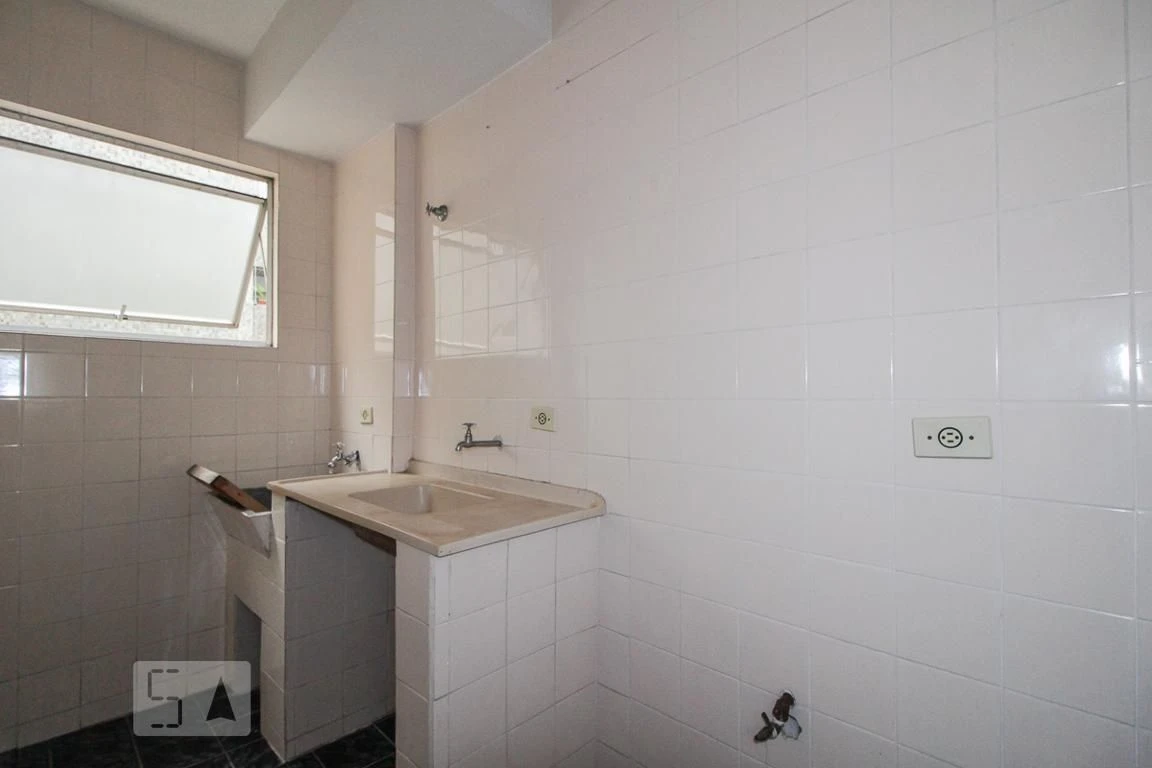 Деревянный пол или ламинат и 1 спальня: квартира 34 м² — photo 4
