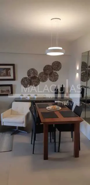 1-bedroom apartment with enclosed kitchen and balcony — photo 3