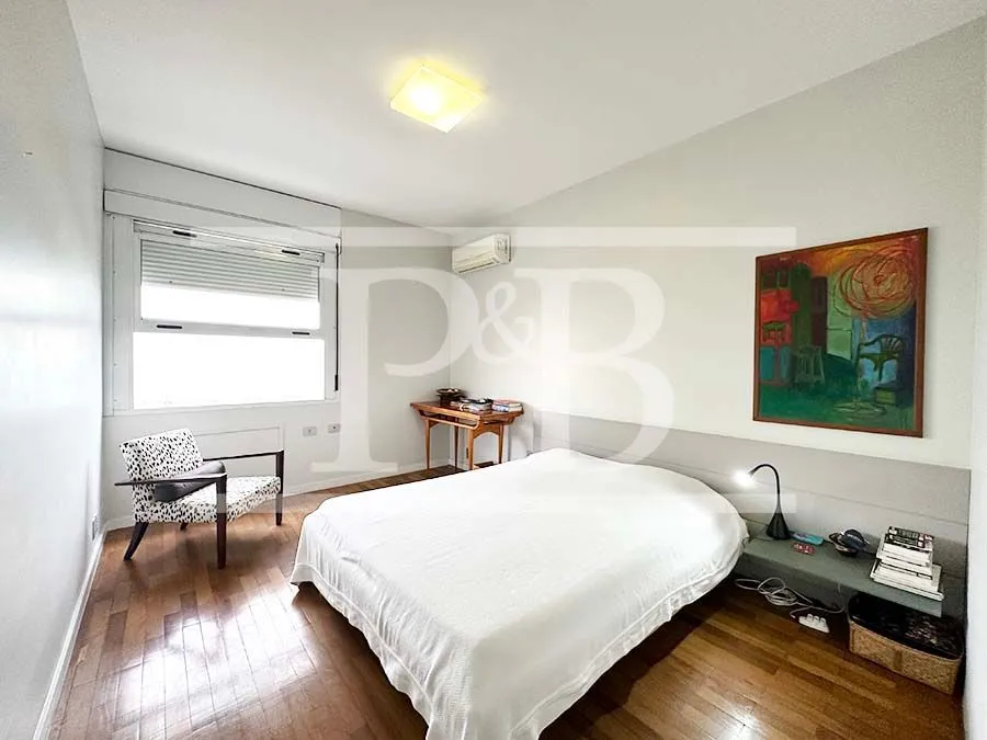 4-bedroom apartment with 200 m² and 2 parking spots — photo 12