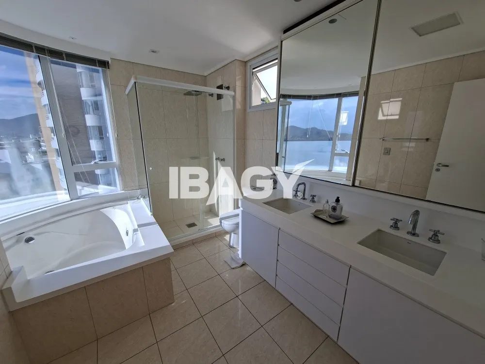 Apartamento amueblado de 4 dormitorios con 2 plazas — photo 25