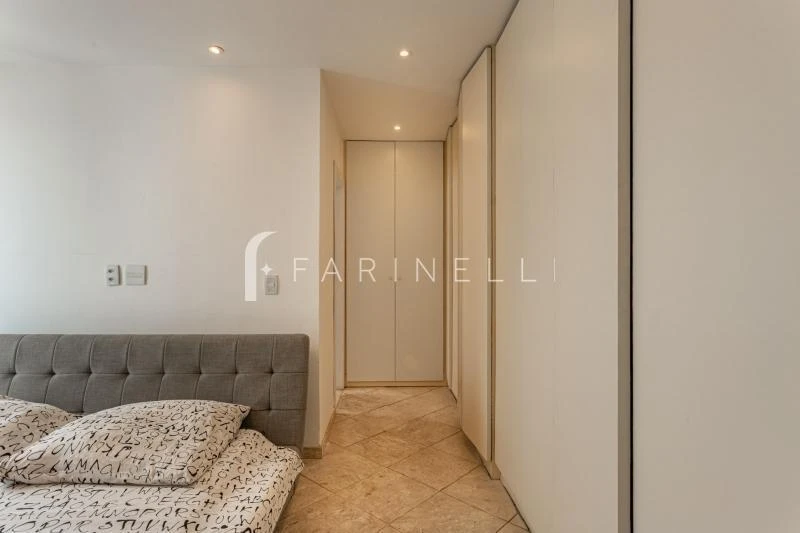 Furnished 250 m² apartment with 2 en-suite bedrooms — photo 25