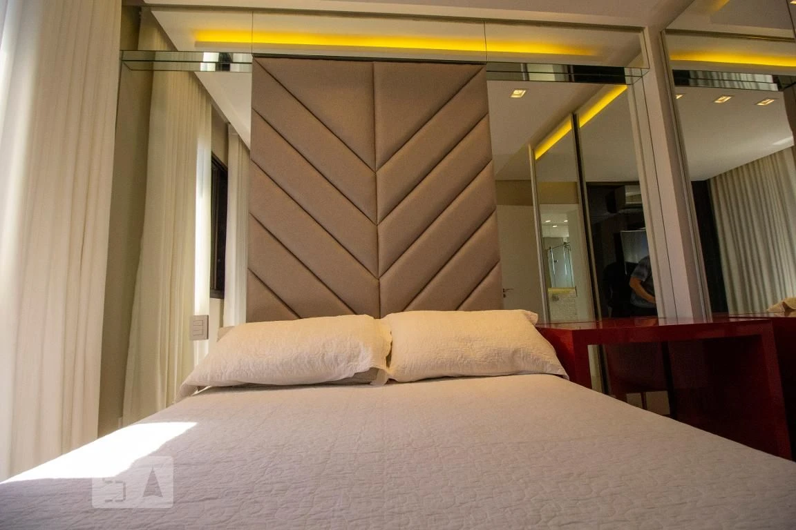Apartamento de 4 quartos com janelas do piso ao teto, Centro — photo 41