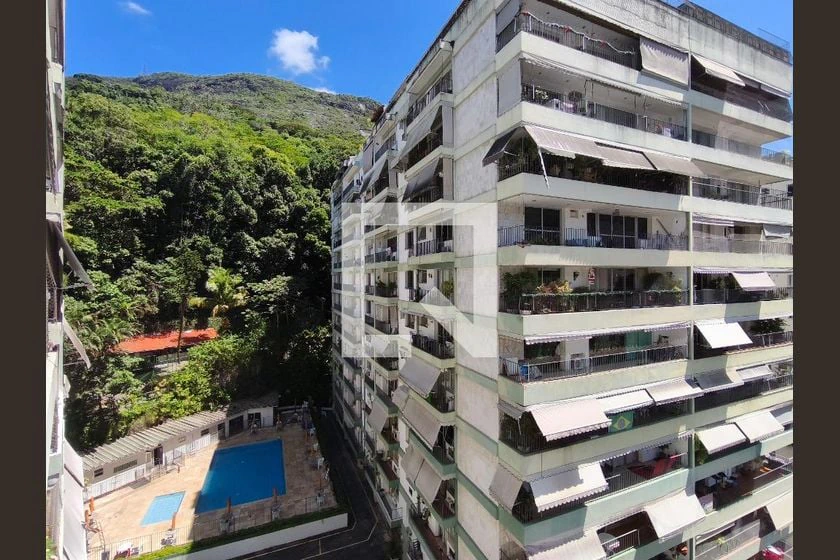 Mountain view in a 4-bedroom apartment, 159 m² — photo 25