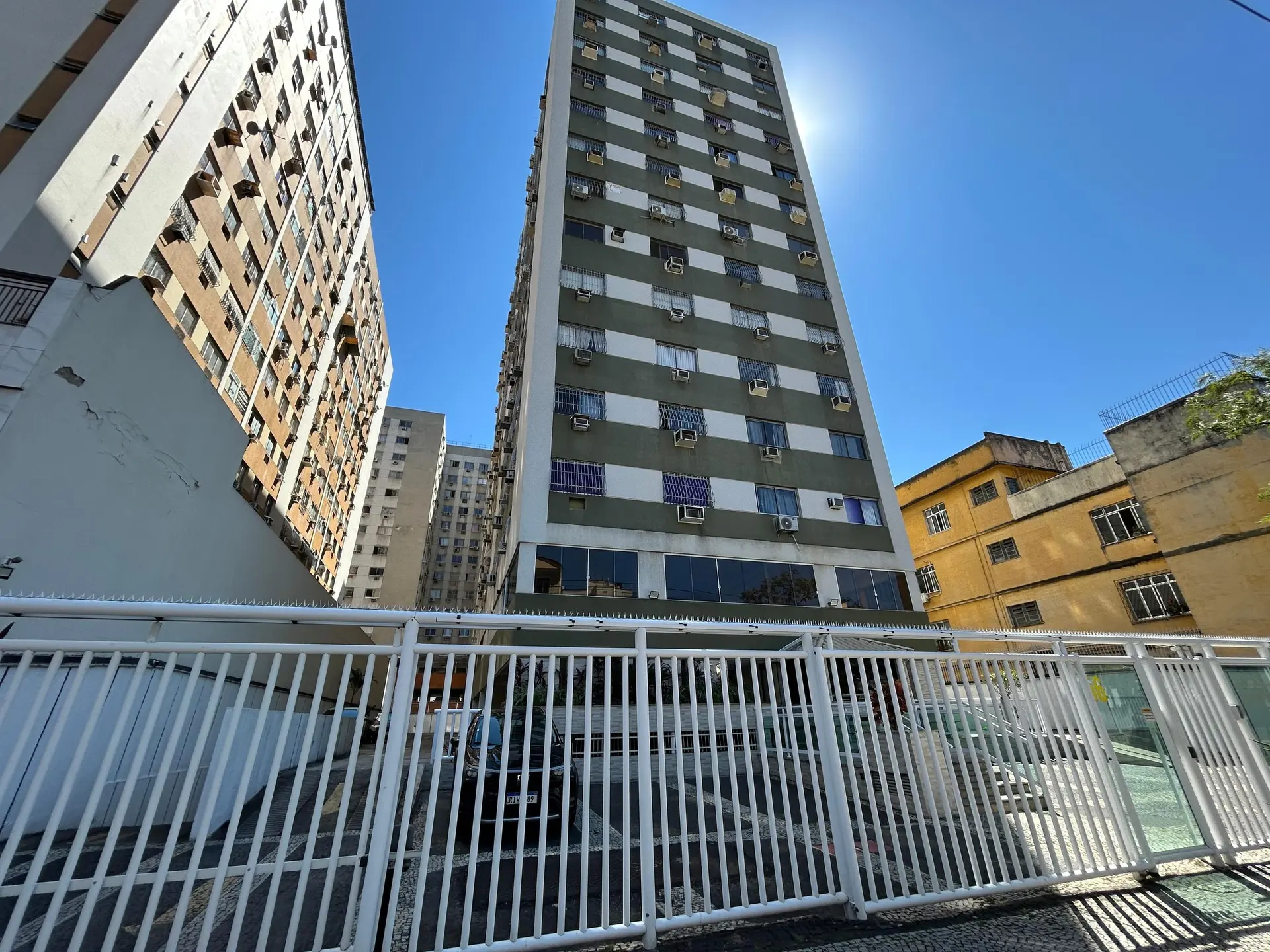 Apartamento com 3 quartos e suíte em bom estado — photo 65