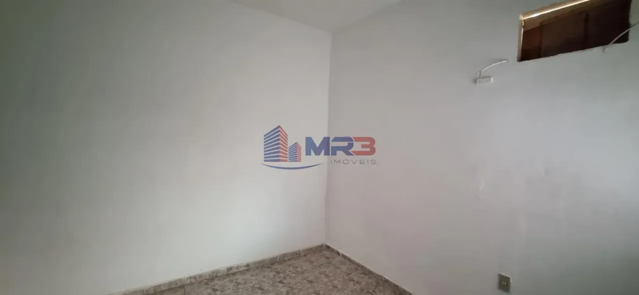 Unfurnished rental house with 2 bedrooms and 1 bathroom — photo 3