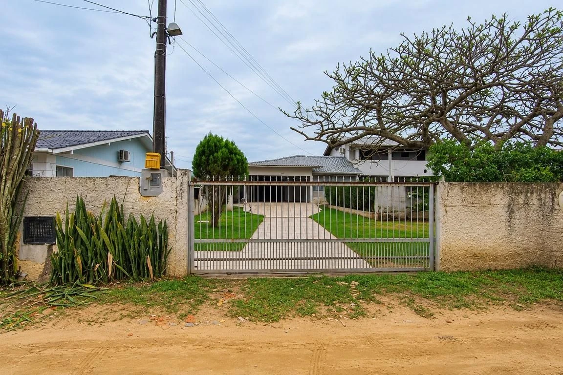 Home office in a 4-bedroom house, 270 m² — photo 14