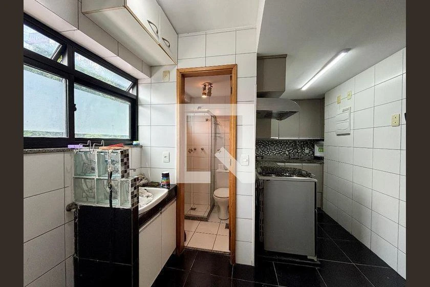 111 m² rental apartment with 3 bedrooms and 2 parking spots — photo 49