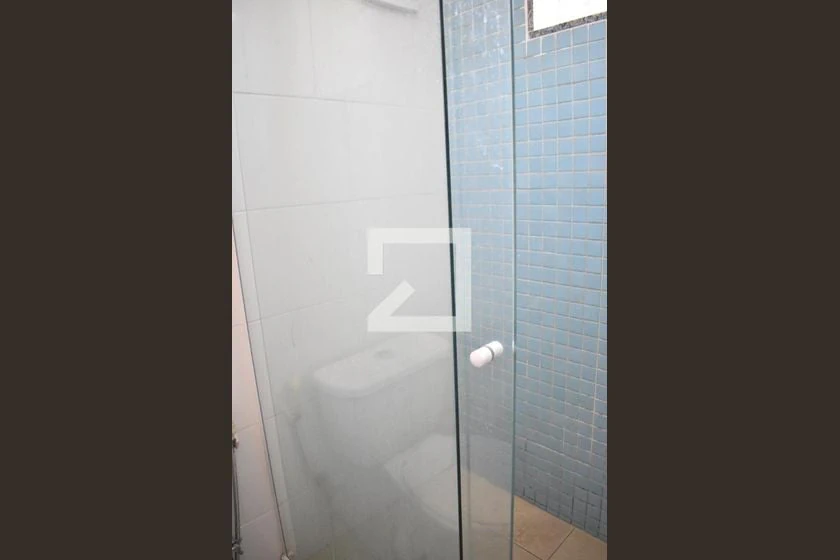 Apartment with parking and a glass-enclosed shower — photo 22