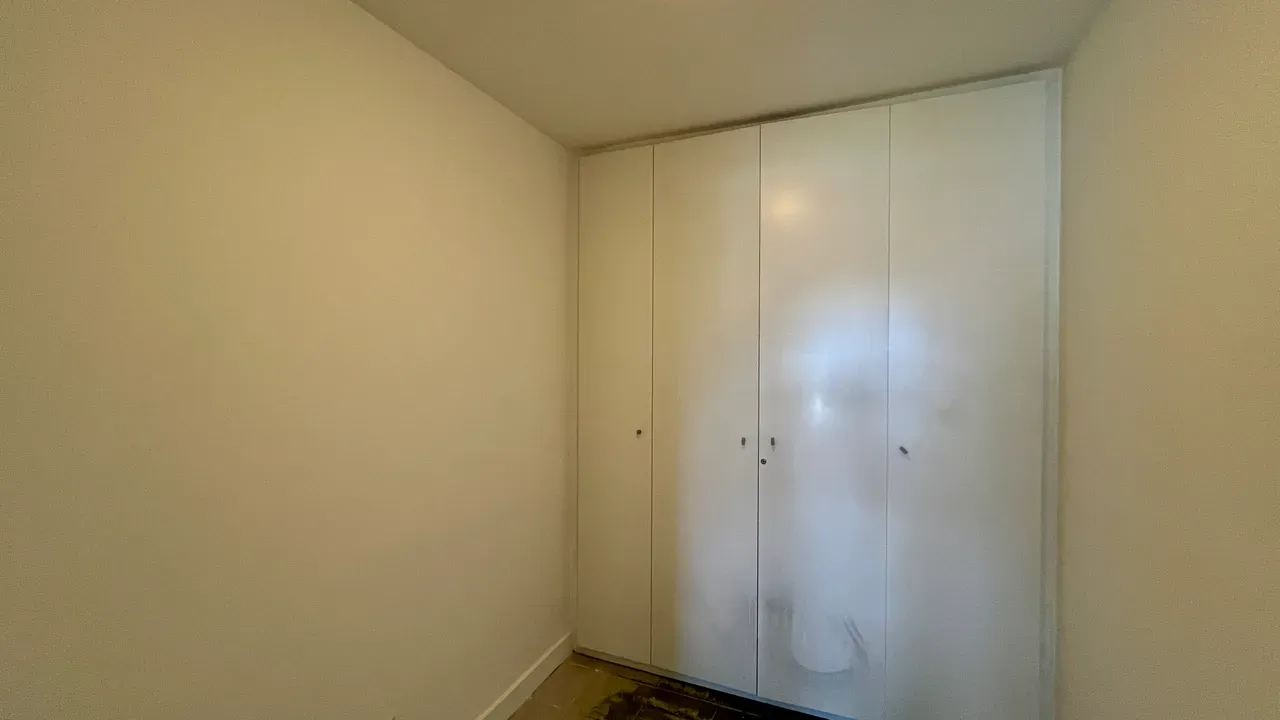 Rental apartment with 4 bedrooms and enclosed balcony — photo 26
