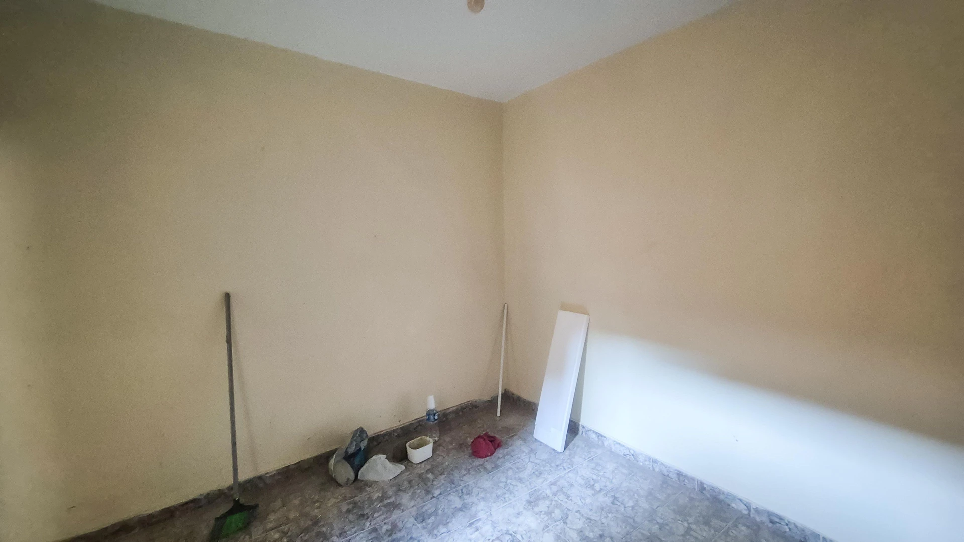 House with 2 bedrooms and a washing machine — photo 46