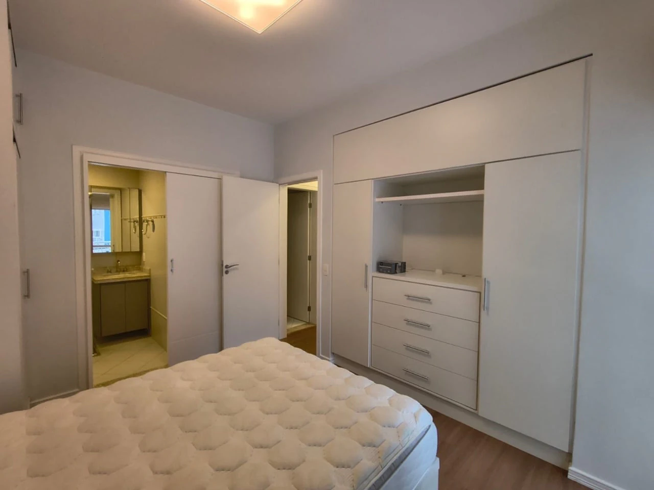 Furnished apartment, 67 m², with a grill on the balcony — photo 14