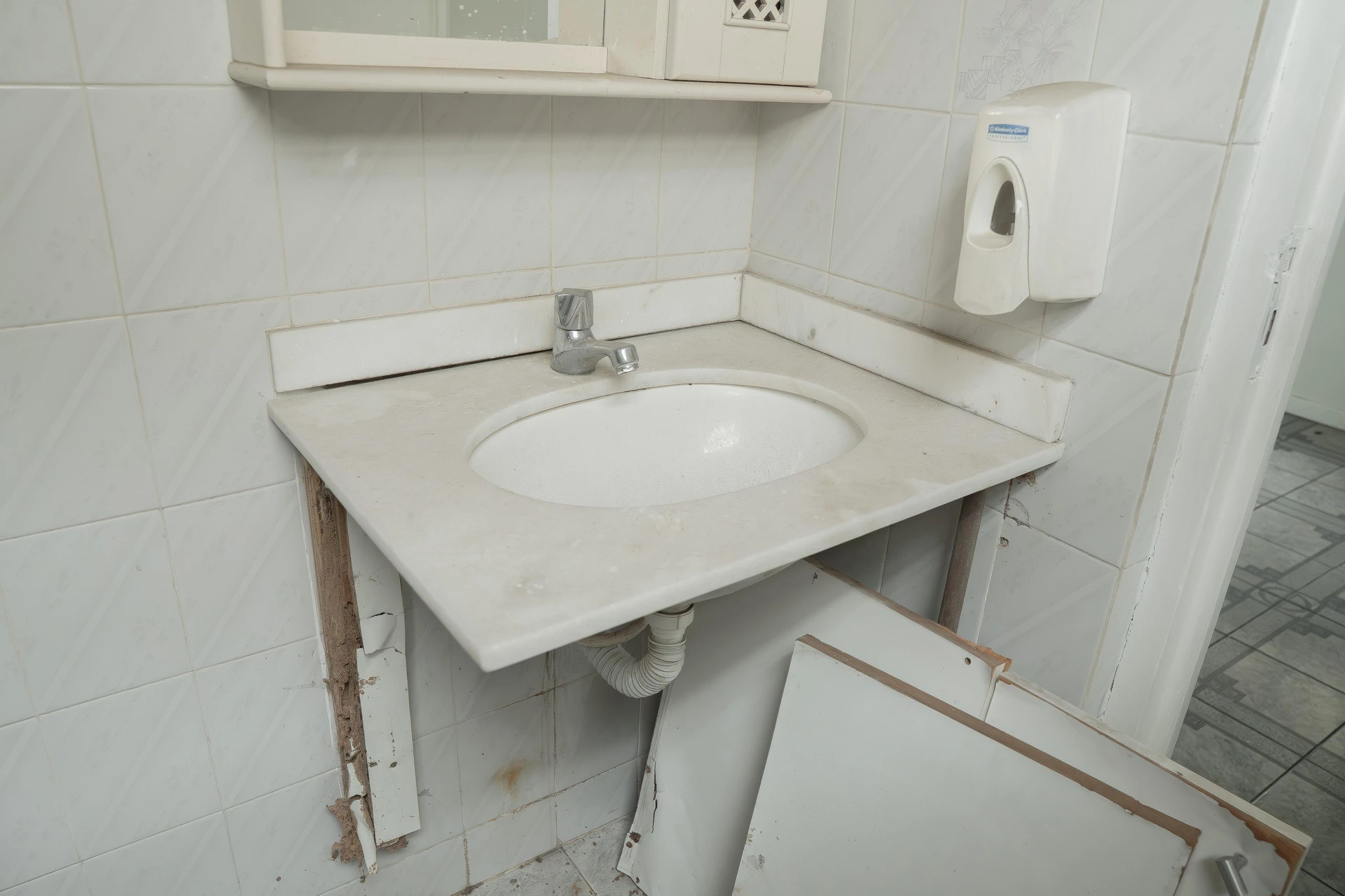 3-bedroom apartment, 1 with its own bathroom, 120 m² — photo 26