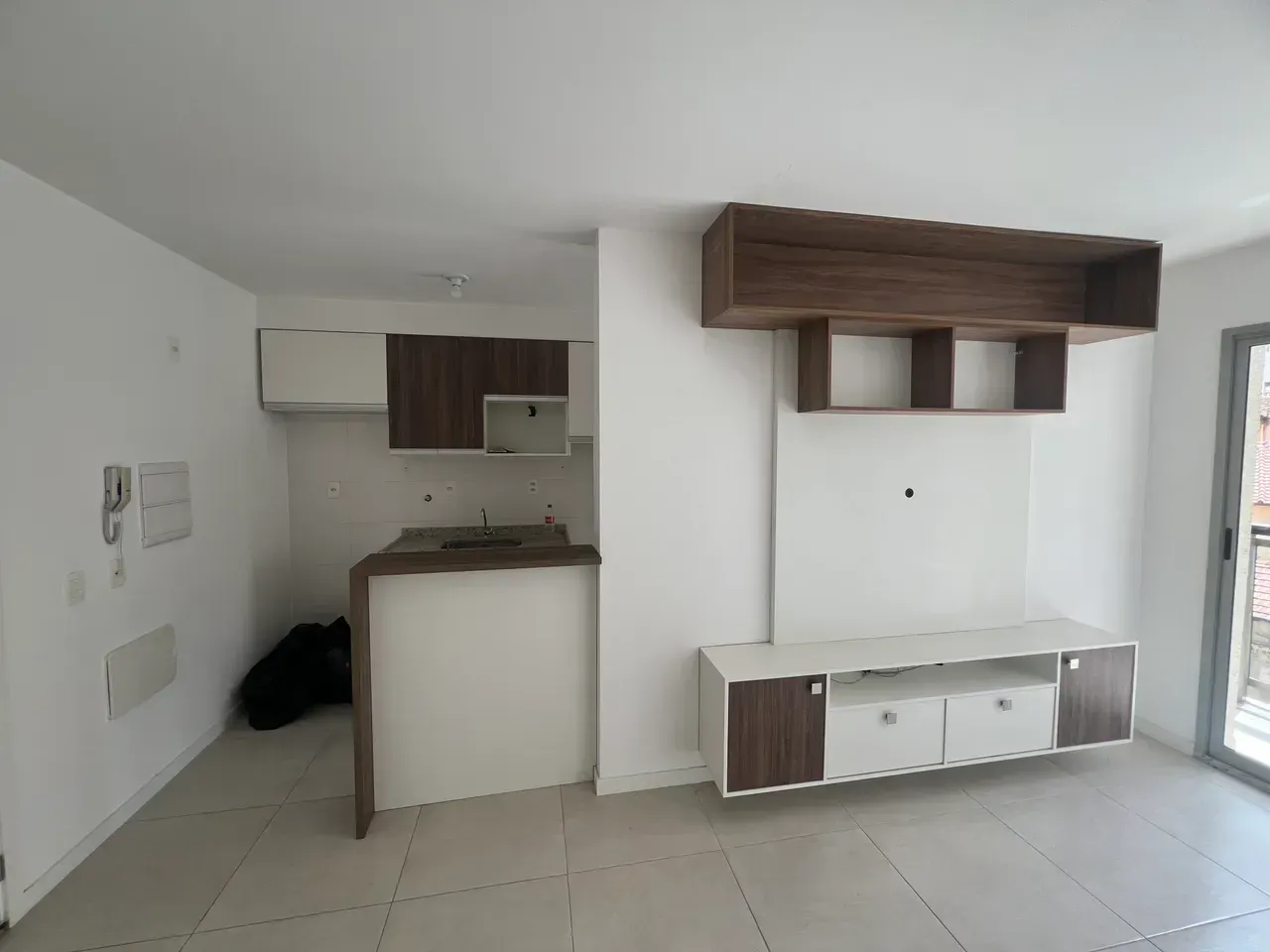 1-bedroom apartment with open-plan gas kitchen — photo 6