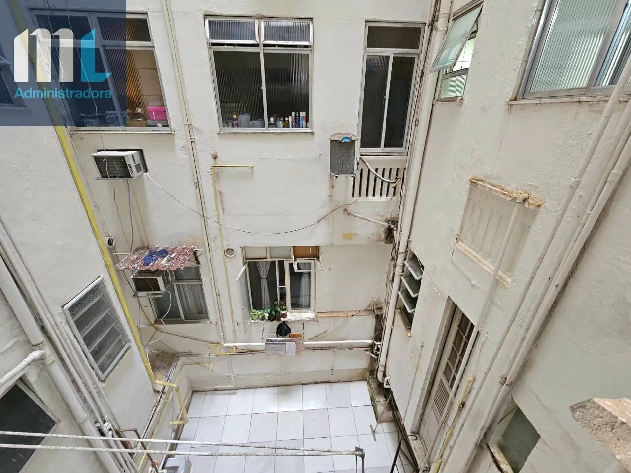 24 m² unfurnished studio with 1 bedroom and 1 bathroom