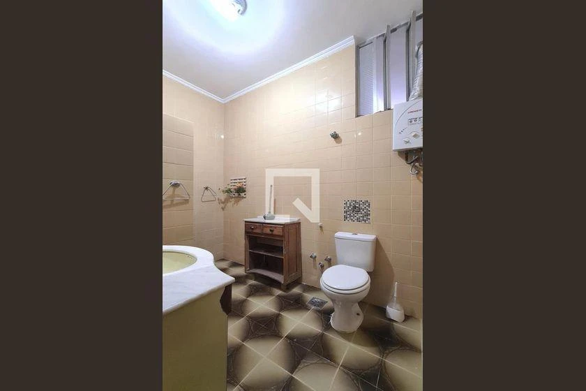 Квартира без меблів з 3 спальнями та балконом — photo 44