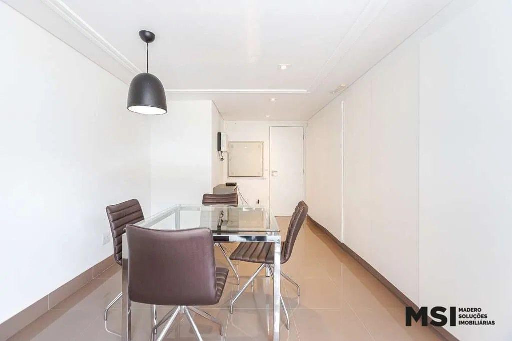 One-bedroom apartment with a washing machine in Curitiba — photo 19