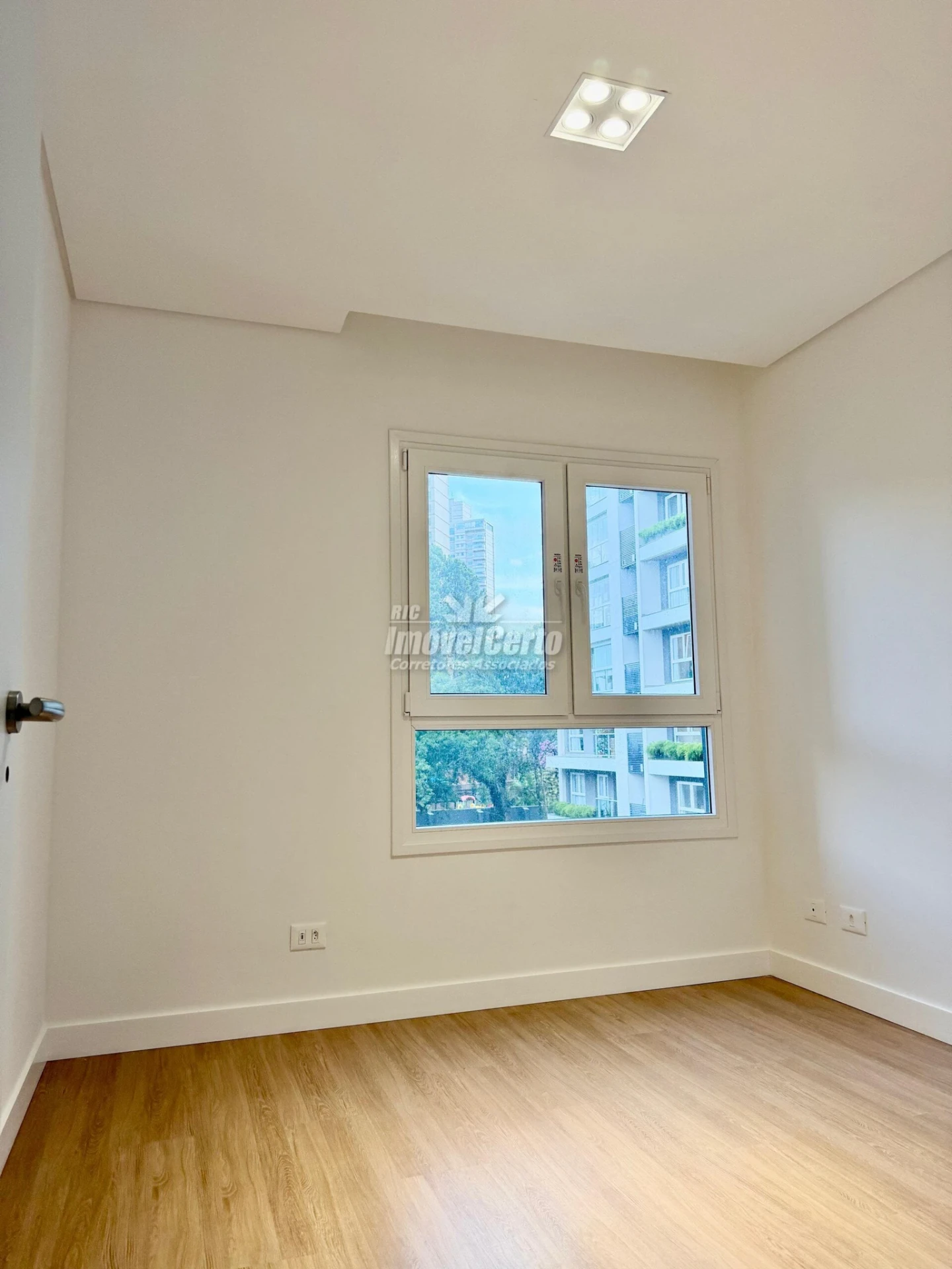 3-bedroom 87.14 m² apartment with 1 parking spot — photo 36