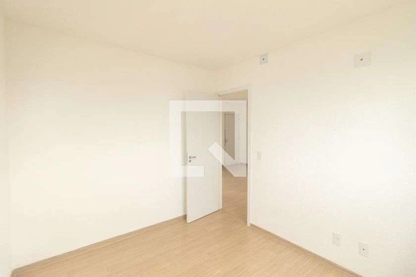 46 m² apartment with a closed-off kitchen and parking — photo 15
