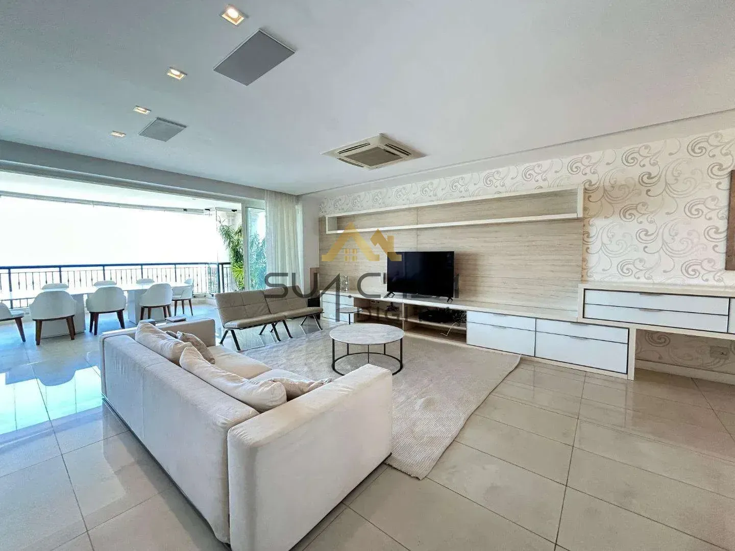 Penthouse with 4 bedrooms and an open-plan kitchen — photo 6