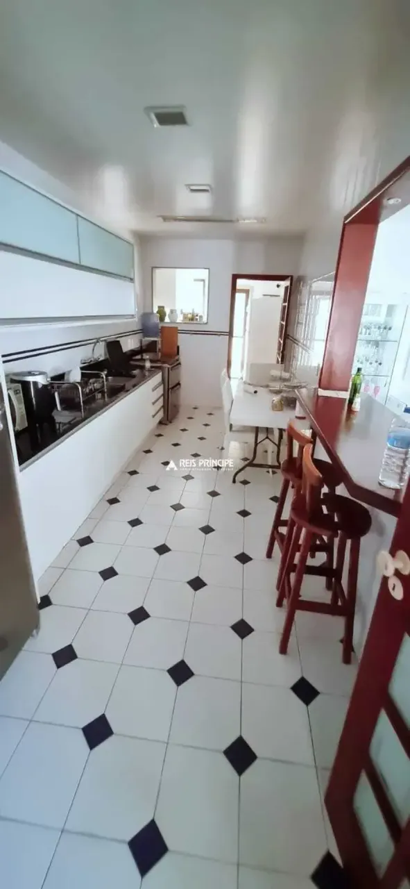 Furnished apartment with 3 bedrooms and 5 bathrooms — photo 2
