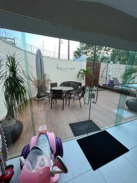 Furnished 260 m² house with 4 bedrooms and 6 bathrooms — photo 13