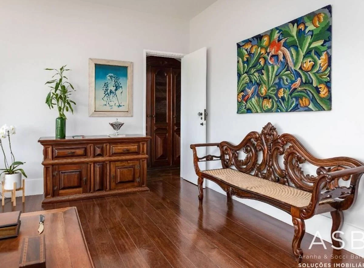 130 m² apartment with 3 bedrooms and 2 bathrooms — photo 13