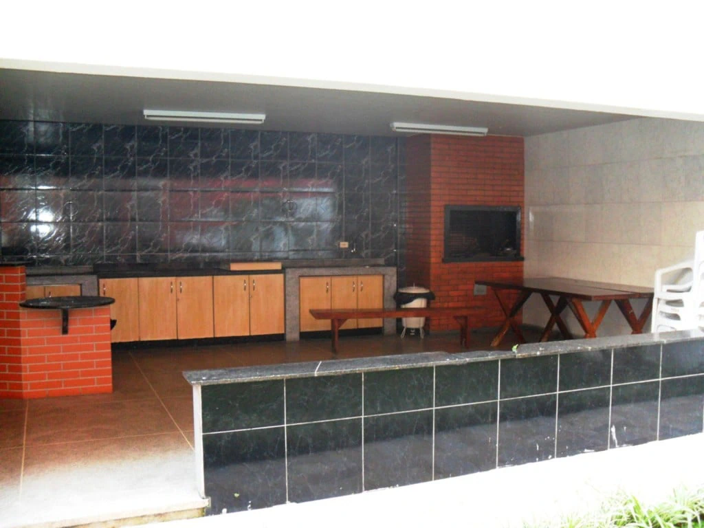 Apartamento com piso de madeira ou laminado, Centro — photo 20