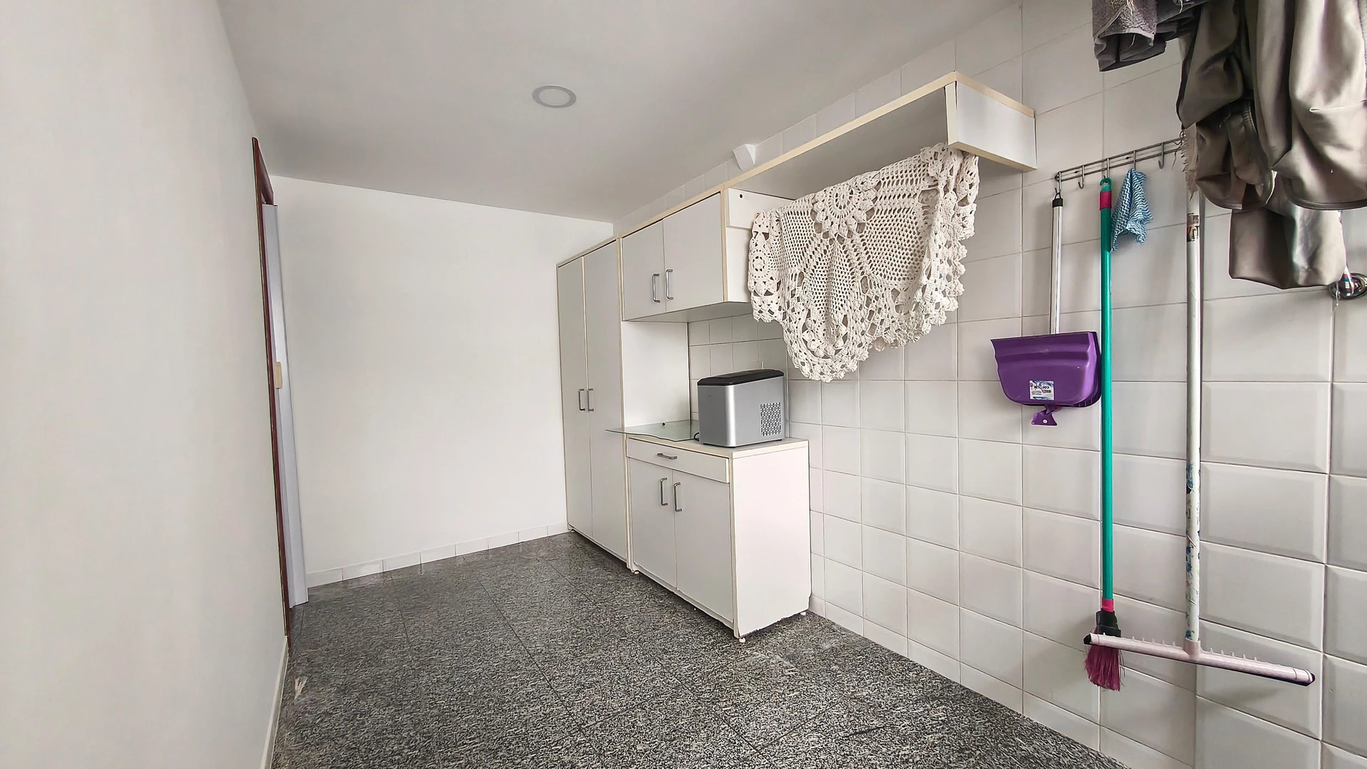 Washing machine in a 4-bedroom apartment, 205 m² — photo 43