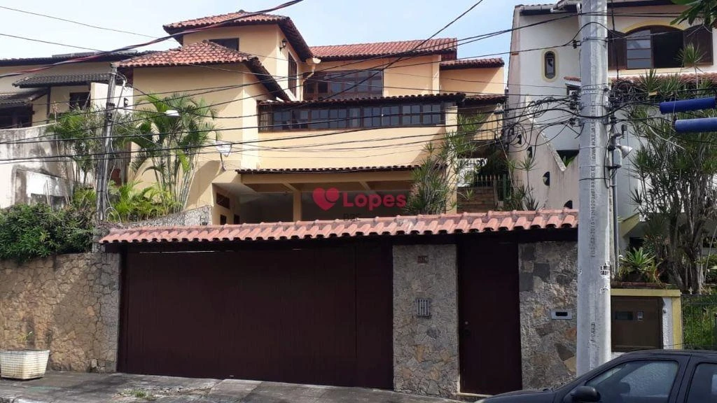 Mountain view in a 4-bedroom house, 431 m² — photo 30