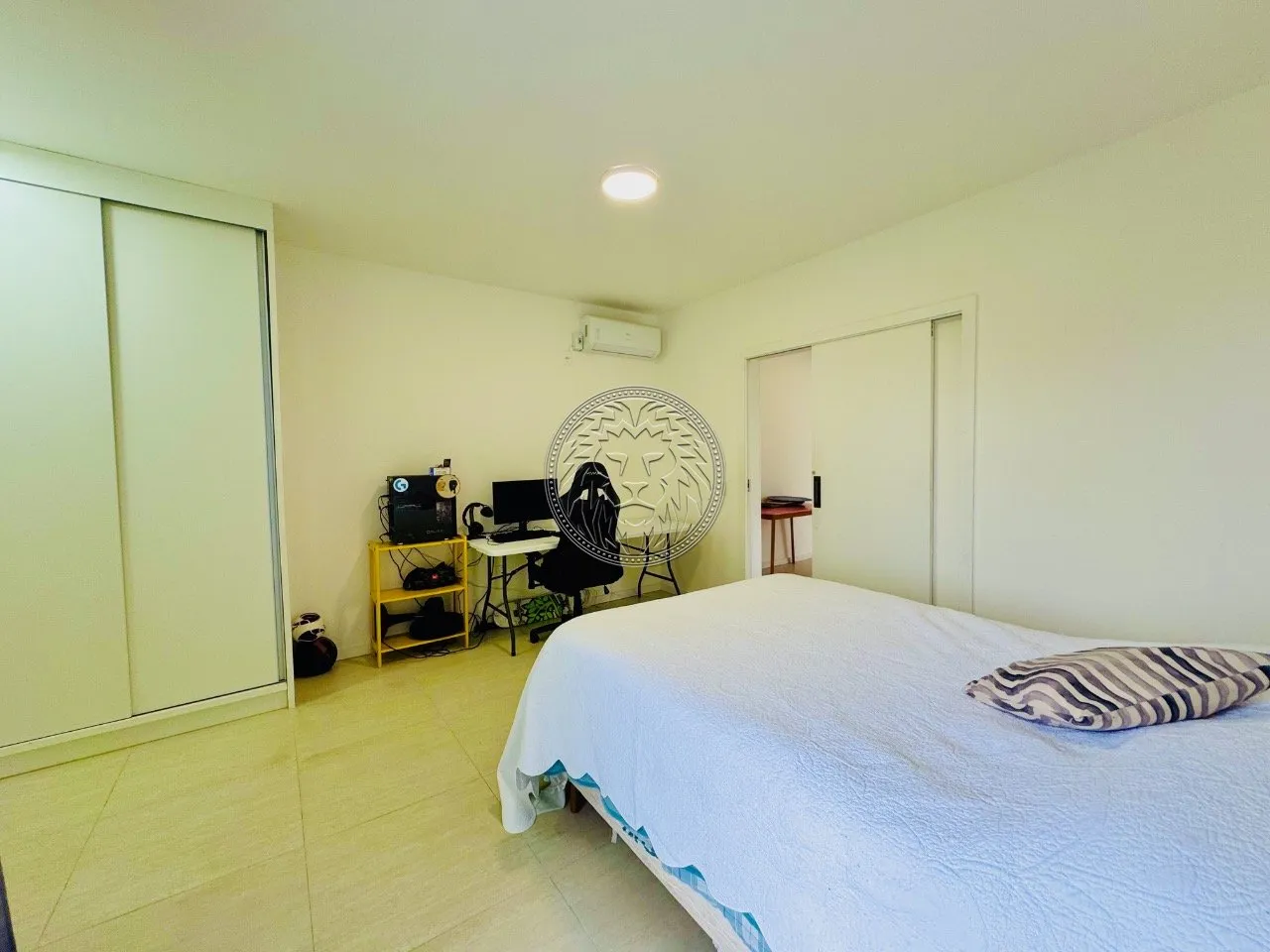 Casa de 220 m² con 3 suites y balcón — photo 24