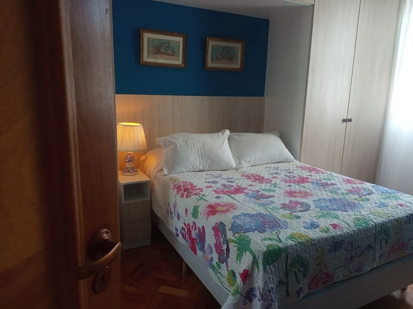 Apartment on the 7th floor with wood or laminate floors — photo 4