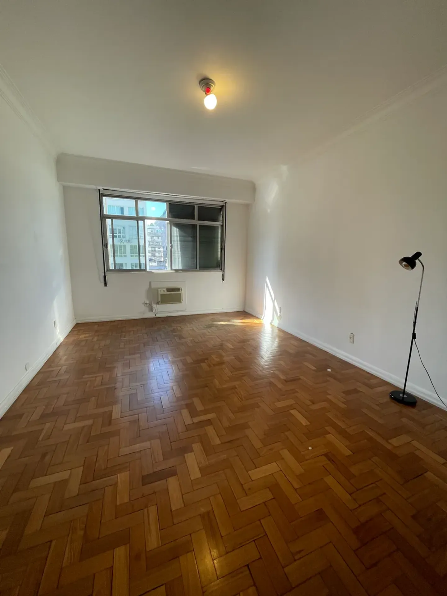 Apartamento mobiliado com 4 quartos e 5 banheiros — photo 23