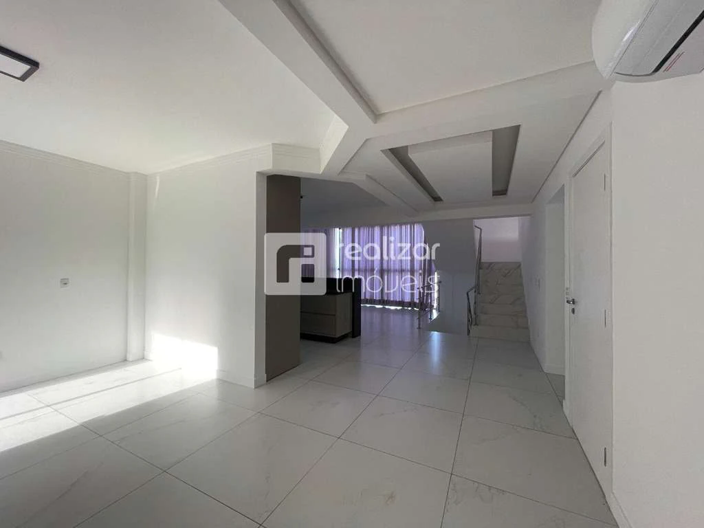 Casa con 5 dormitorios y 383 m², con jardín privado — photo 5