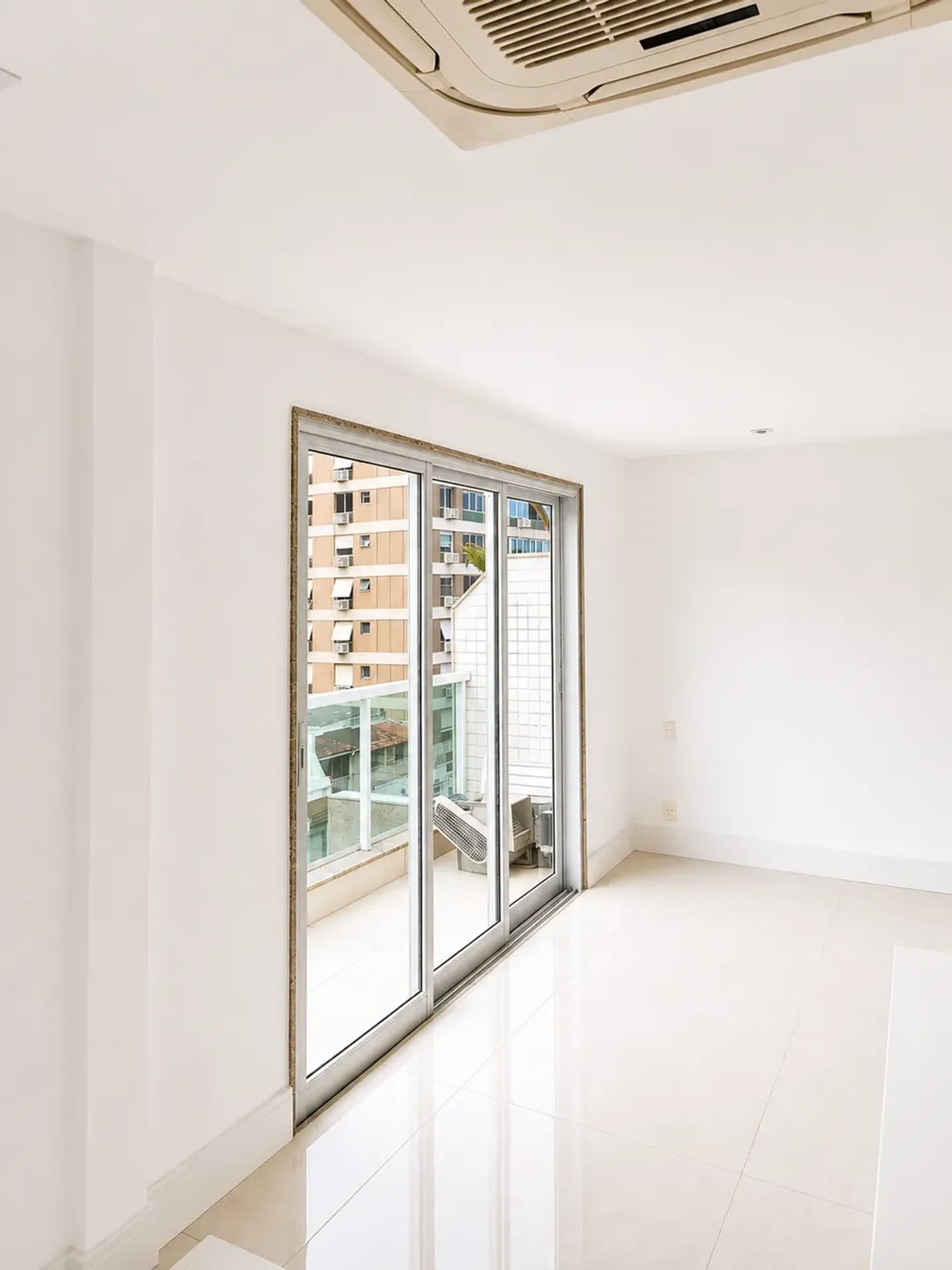 Triplex com 3 dormitórios e 5 banheiros — photo 31