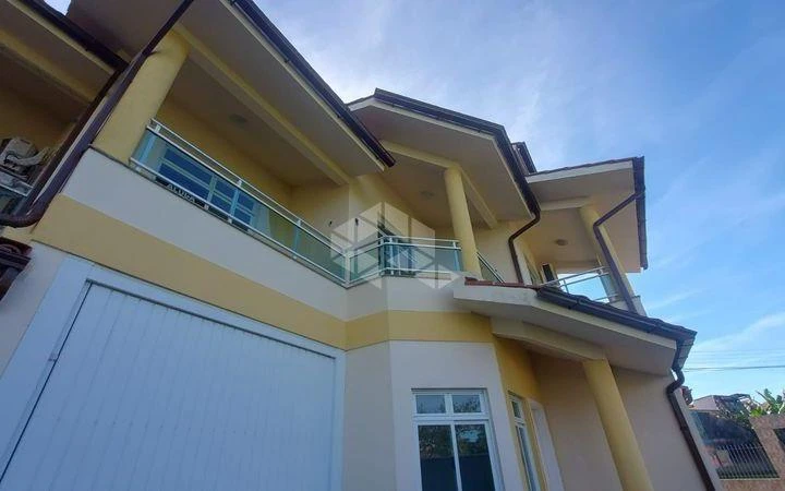Apartamento de 130 m² con 3 dormitorios y balcón cerrado — photo 4