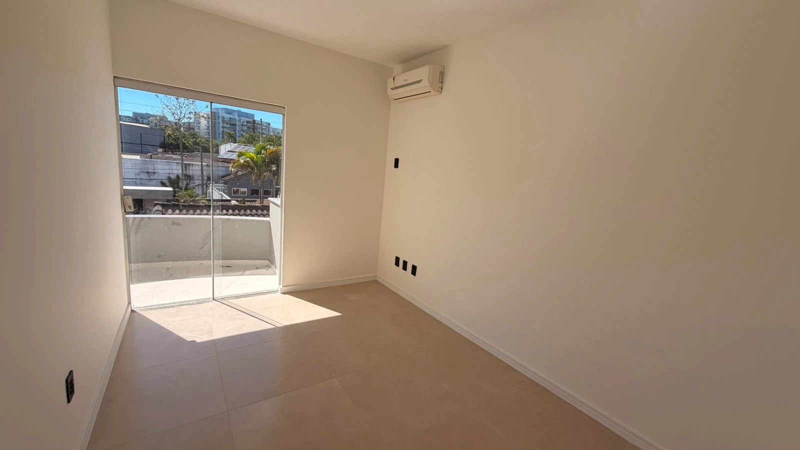 Casa de 400 m² com 4 quartos e jardim privativo — photo 20